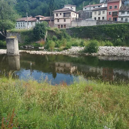 Rurales El Capricho De Carrio Lägenhet Pola de Laviana