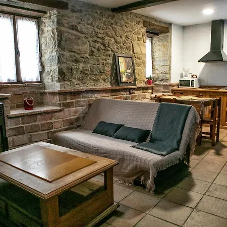 Rurales El Capricho De Carrio * Pola de Laviana